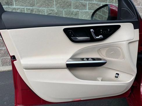 Used 2025 Mercedes-Benz C 300 Sedan image 12