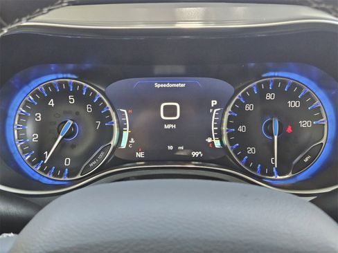 New 2025 Chrysler Pacifica Limited image 16