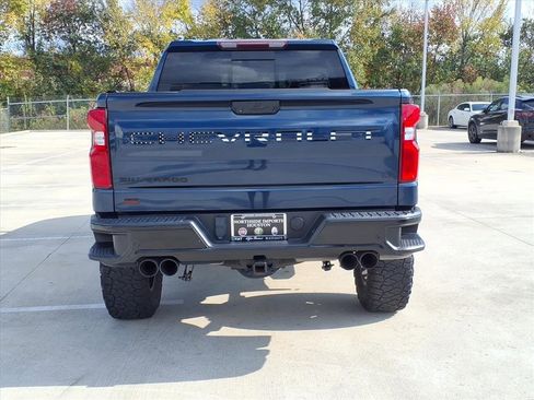Used 2022 Chevrolet Silverado 1500 LT Trail Boss w/ Convenience Package II image 8