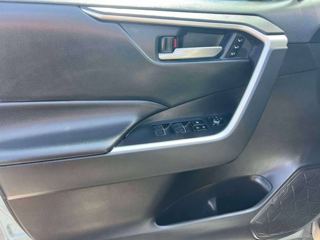 Certified 2023 Toyota RAV4 XLE Premium AWD/4WD image 19
