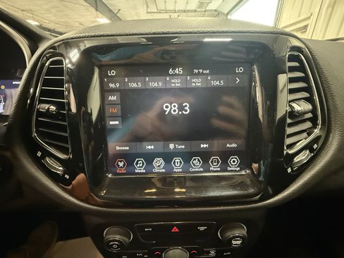 Used 2019 Jeep Compass Limited AWD/4WD image 24