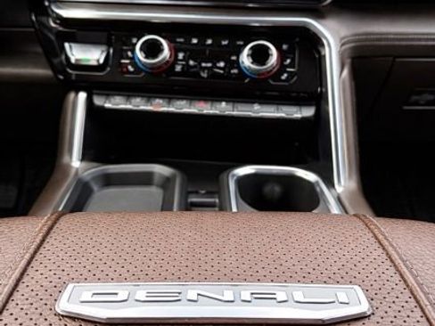 Used 2024 GMC Sierra 2500 Denali w/ Denali Reserve Package image 28