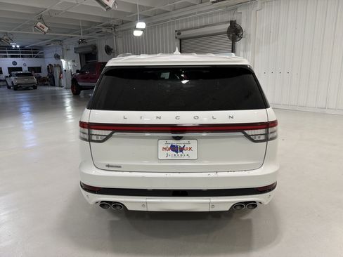 Used 2021 Lincoln Aviator Grand Touring w/ Equipment Group 302A AWD/4WD image 4