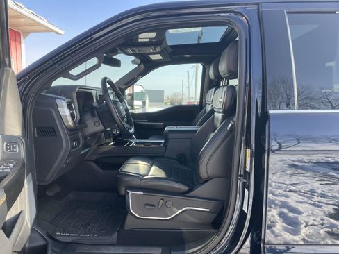 Used 2023 Ford F350 Platinum image 10