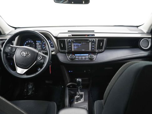 Used 2018 Toyota RAV4 XLE AWD/4WD image 13