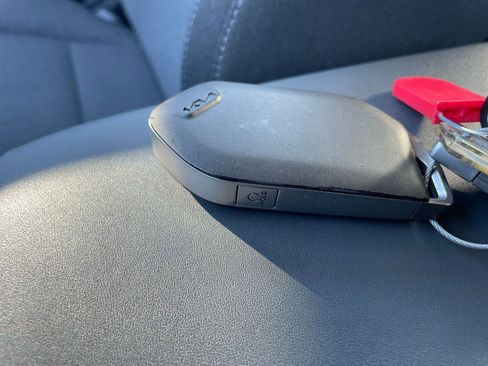 Used 2025 Kia K4 LXS image 17