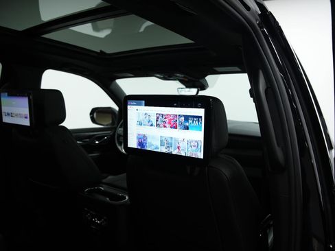 Used 2024 GMC Yukon Denali w/ Advanced Technology Package image 18