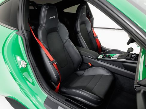 Used 2022 Porsche 911 GT3 RWD image 40