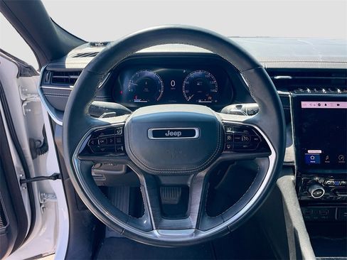 Used 2022 Jeep Grand Cherokee L Overland w/ Luxury Tech Group IV image 14