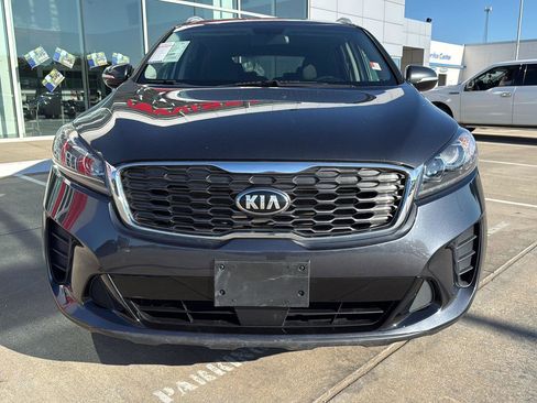 Used 2020 Kia Sorento LX w/ LX I4 Convenience Package AWD/4WD image 3