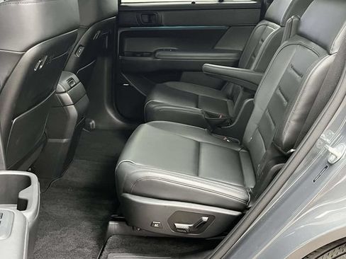 Certified 2025 Hyundai Santa Fe Calligraphy FWD image 16