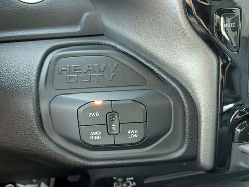 Used 2025 RAM 2500 Big Horn AWD/4WD image 20