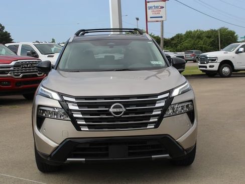 Used 2026 Nissan Rogue Platinum w/ Platinum Premium Package AWD/4WD image 8