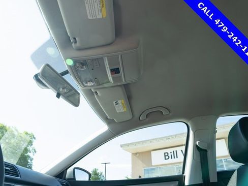 Used 2015 Volkswagen Passat 1.8T Wolfsburg Edition image 18