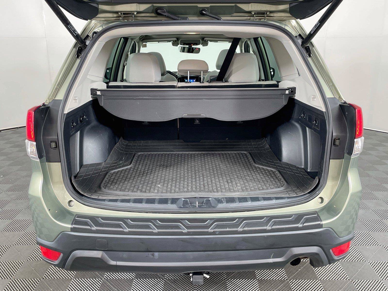 Used 2021 Subaru Forester Premium AWD/4WD image 27