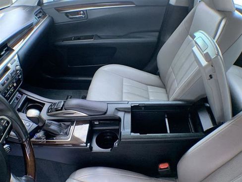 Used 2016 Lexus ES 350 w/ Luxury Package w/Wood Trim image 21