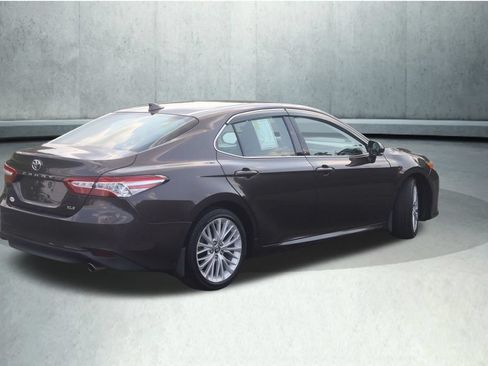 Used 2019 Toyota Camry XLE FWD image 20