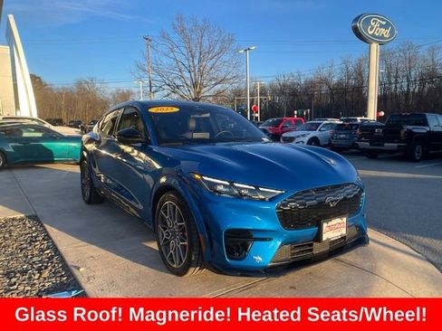 Certified 2025 Ford Mustang Mach-E GT image 1