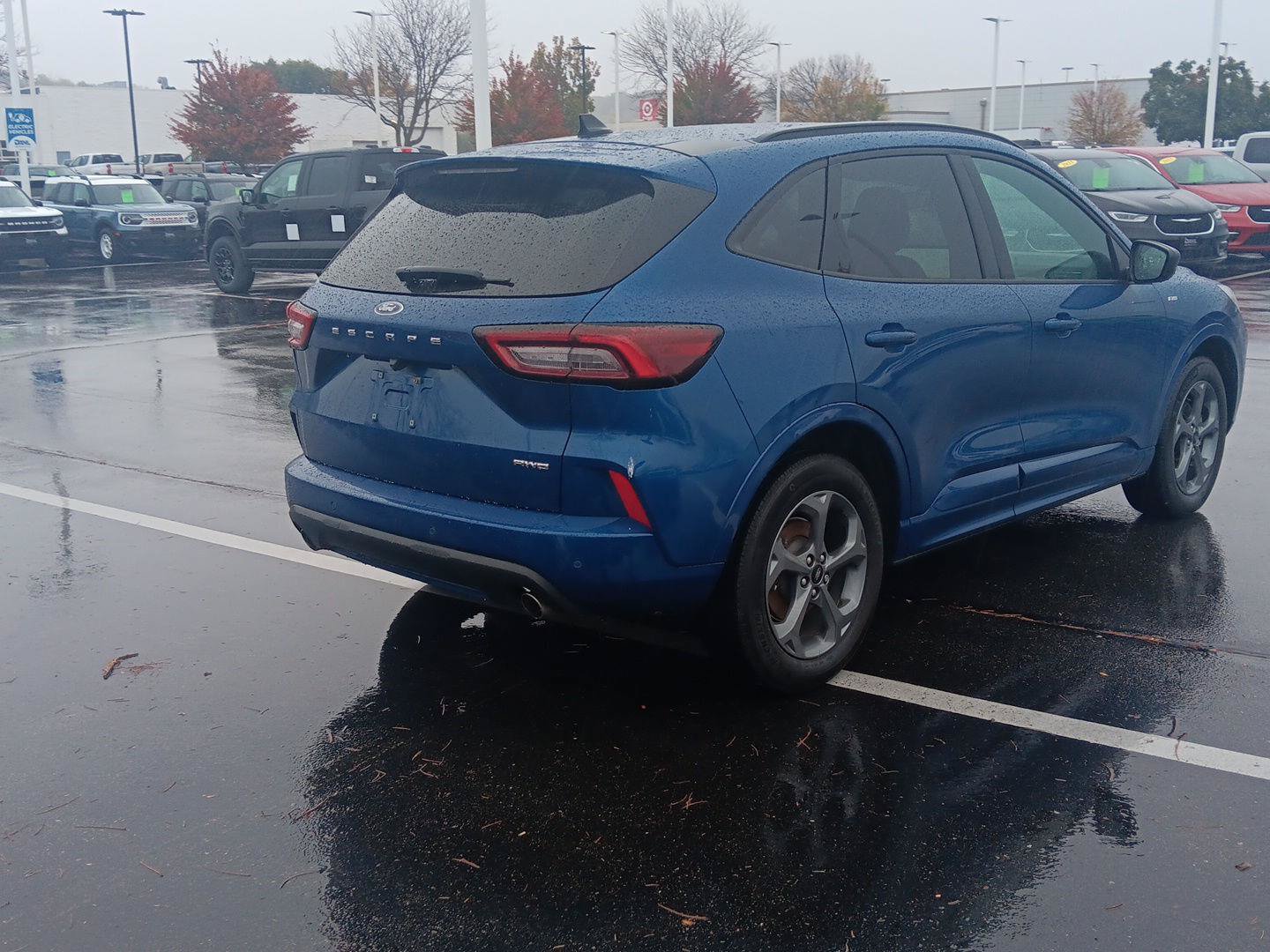 Used 2023 Ford Escape ST-Line w/ Tech Pack #1 AWD/4WD image 4