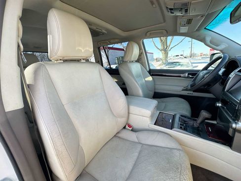 Used 2012 Lexus GX 460 image 17