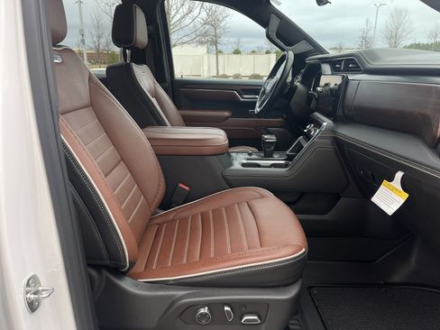 Used 2024 GMC Sierra 1500 Denali Ultimate image 31