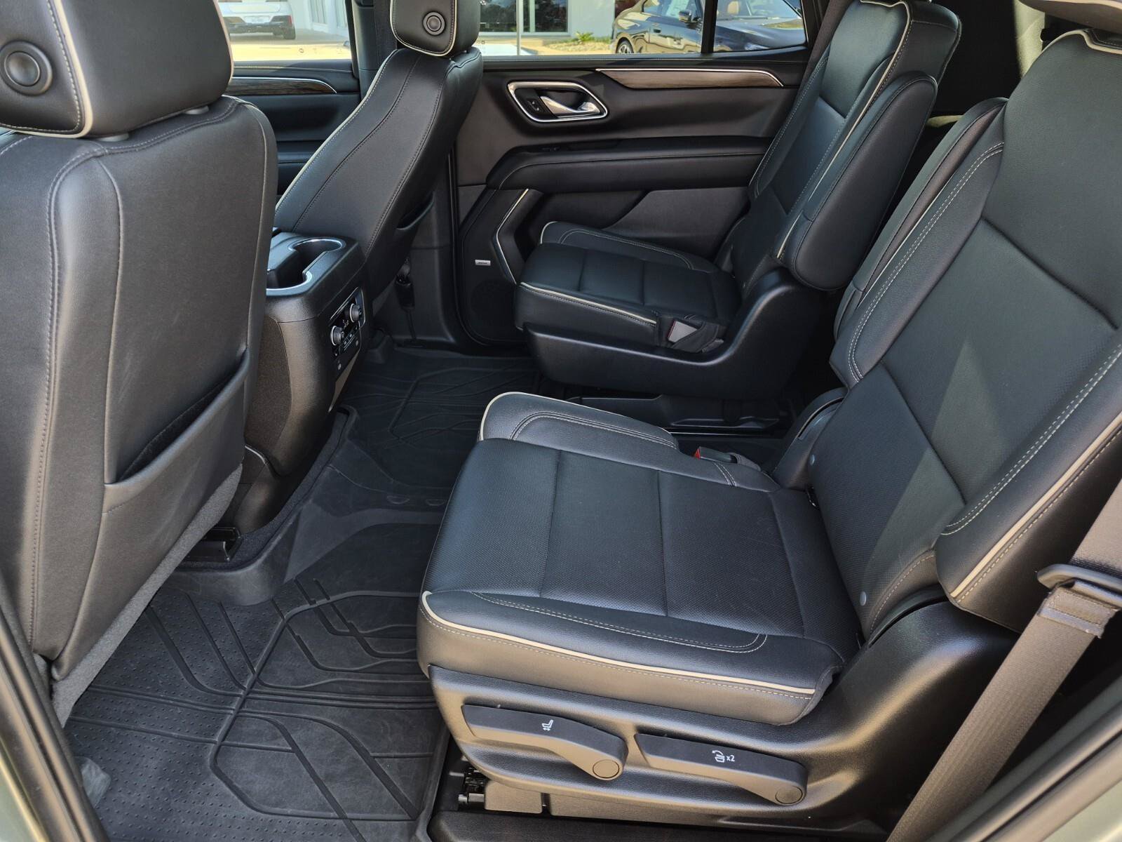 Used 2023 Chevrolet Tahoe Premier w/ Texas Edition RWD image 18