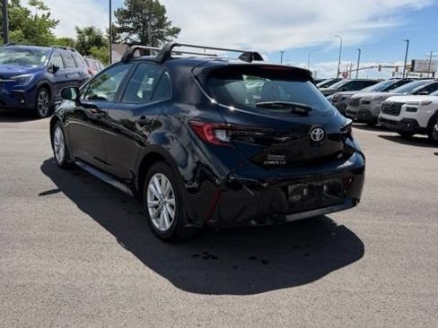 Used 2025 Toyota Corolla SE w/ SE Package FWD image 7