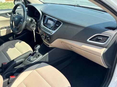Used 2022 Hyundai Accent SE FWD image 13