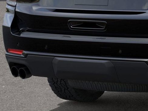 New 2026 Chevrolet Suburban Z71 w/ Comfort Package image 14