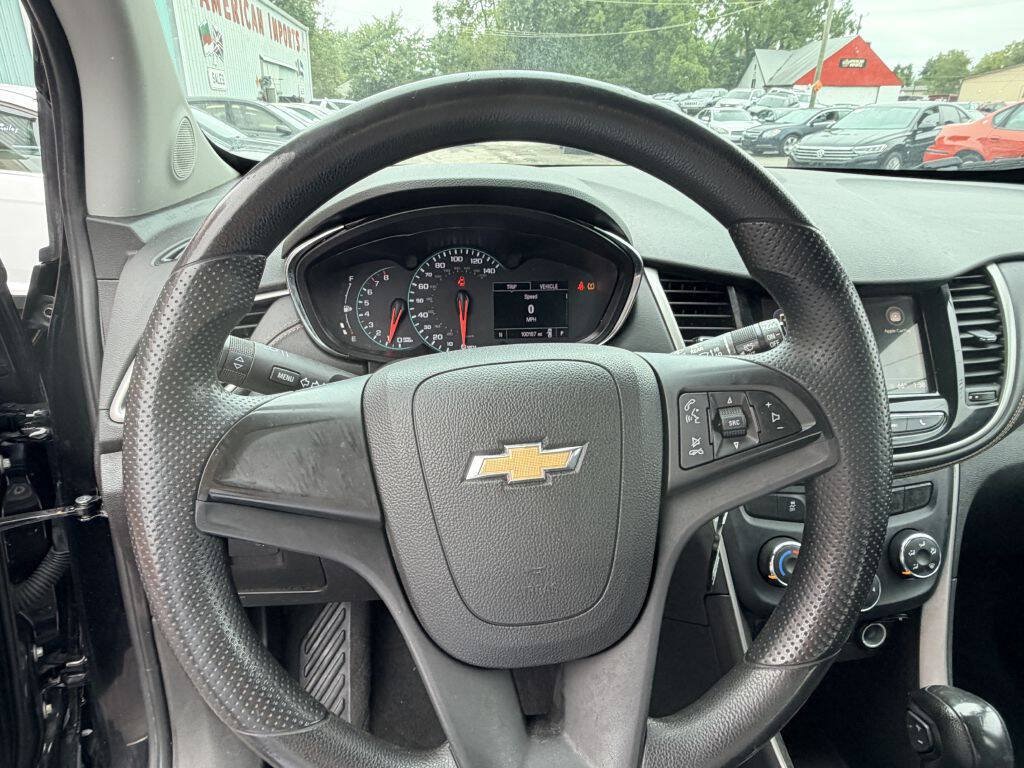 Used 2018 Chevrolet Trax LS AWD/4WD image 10