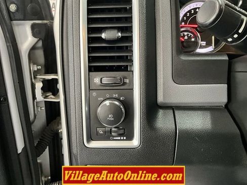 Used 2018 RAM 1500 Big Horn AWD/4WD image 25