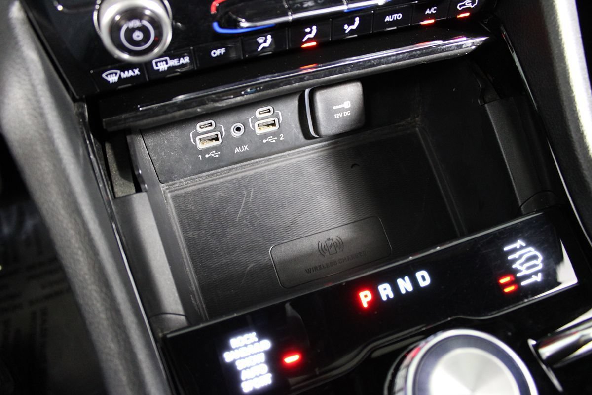 Used 2023 Jeep Grand Cherokee Overland w/ Advanced Protech Group III AWD/4WD image 21