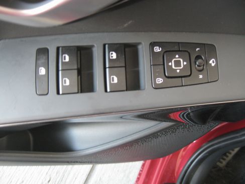 Used 2023 Kia Niro EX Touring image 11