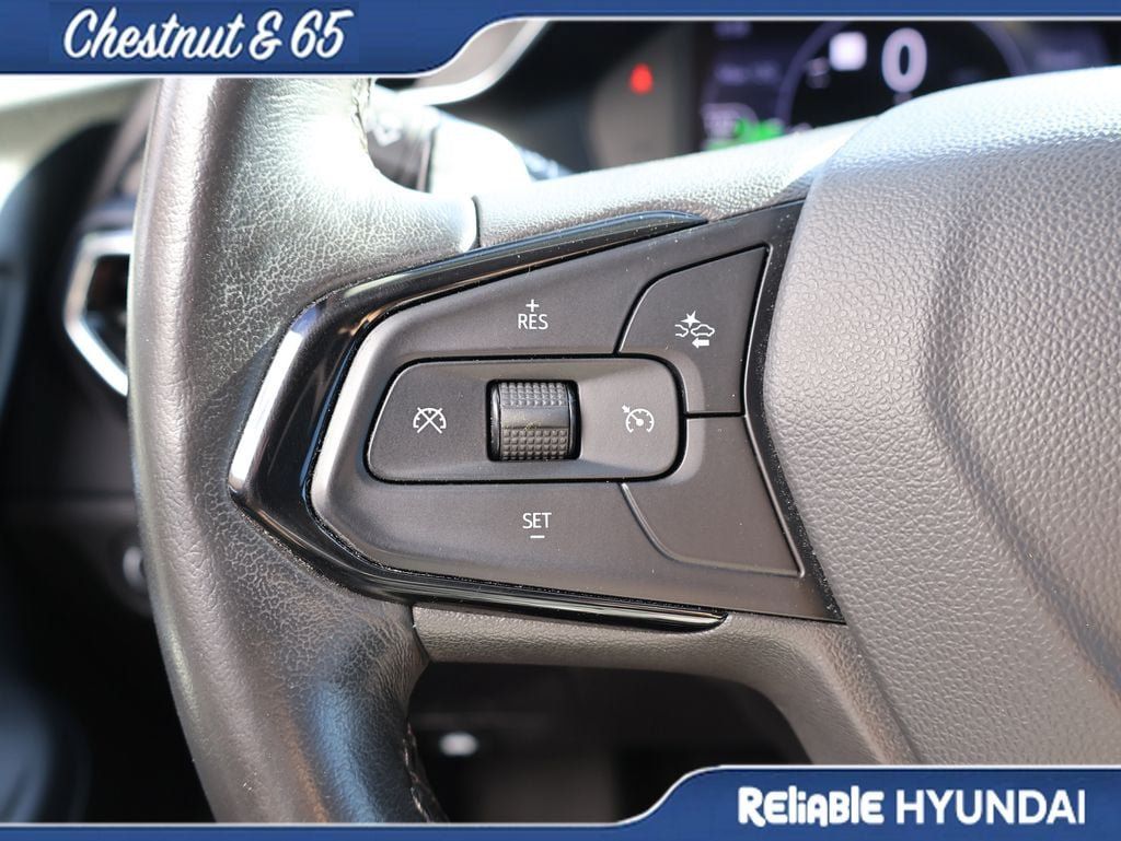 Used 2023 Chevrolet Bolt EUV Premier w/ Sun & Sound Package FWD image 26