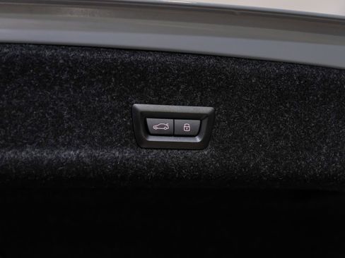 Used 2025 BMW 330i xDrive Sedan w/ M Sport Package AWD/4WD image 56