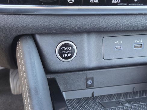 Used 2022 Nissan Rogue Platinum w/ Head-Up Display Package image 11