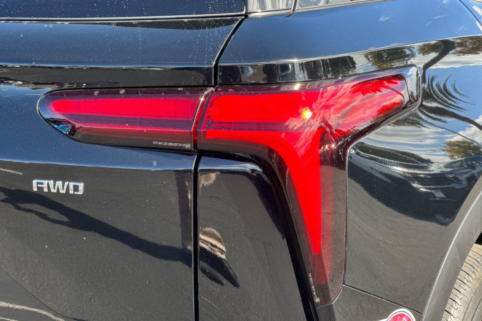 Used 2024 Chevrolet Blazer EV LT AWD/4WD image 48