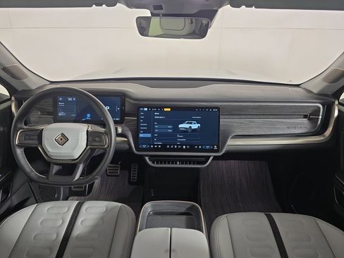 Used 2023 Rivian R1T Launch Edition image 25