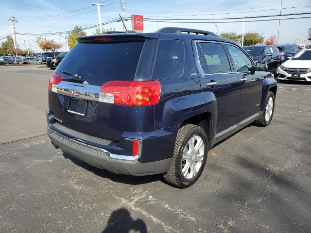 Used 2017 GMC Terrain SLE w/ Chrome Edition FWD image 4