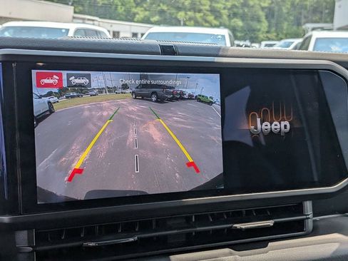 Certified 2025 Jeep Wrangler Unlimited Sahara AWD/4WD image 20