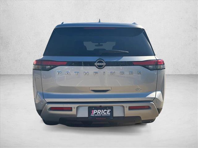 Used 2025 Nissan Pathfinder SL FWD image 6