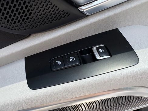 Used 2020 Kia Telluride SX w/ SX Prestige Package image 30