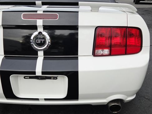 Used 2006 Ford Mustang GT image 35