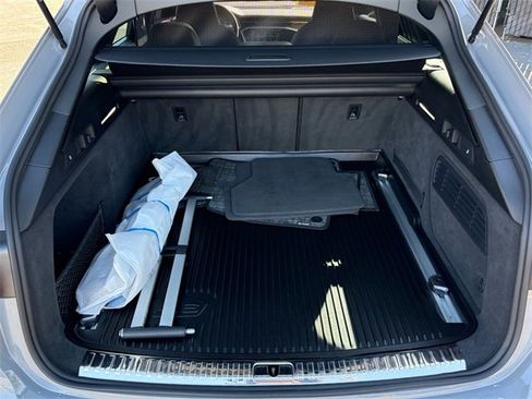 Used 2023 Audi RS 6 w/ Executive Package image 27