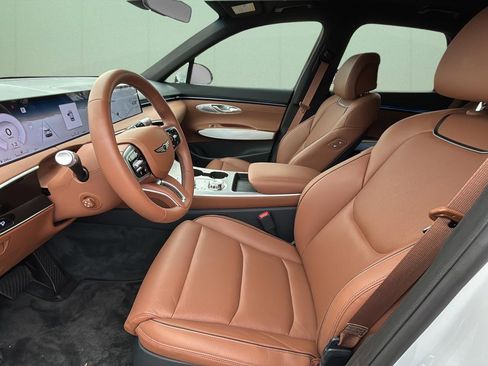 Certified 2026 Genesis GV70 2.5T Advanced image 19