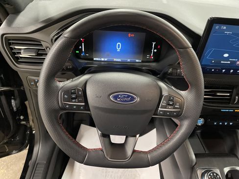 Used 2024 Ford Escape ST-Line w/ Tech Pack #1 image 17