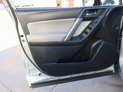 Used 2018 Subaru Forester 2.5i Limited image 16