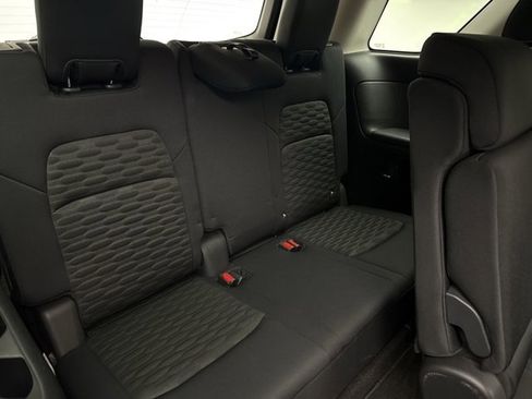 Used 2022 Nissan Pathfinder SV image 18