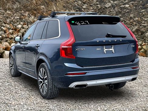 Used 2021 Volvo XC90 T5 Momentum w/ Protection Package Premier image 11