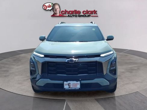 Used 2025 Chevrolet Equinox ACTIV w/ Safety and Technology Package FWD image 8